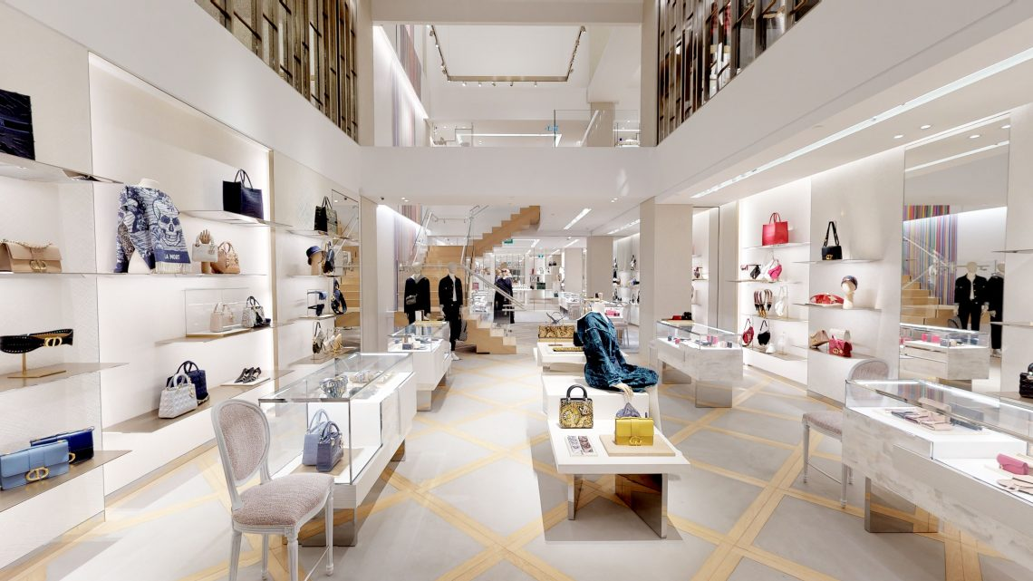 Tại Dior, tỷ trọng các sản phẩm đồ da có giá dưới 4.000 euro đã tăng lên 87% tổng danh mục sản phẩm.